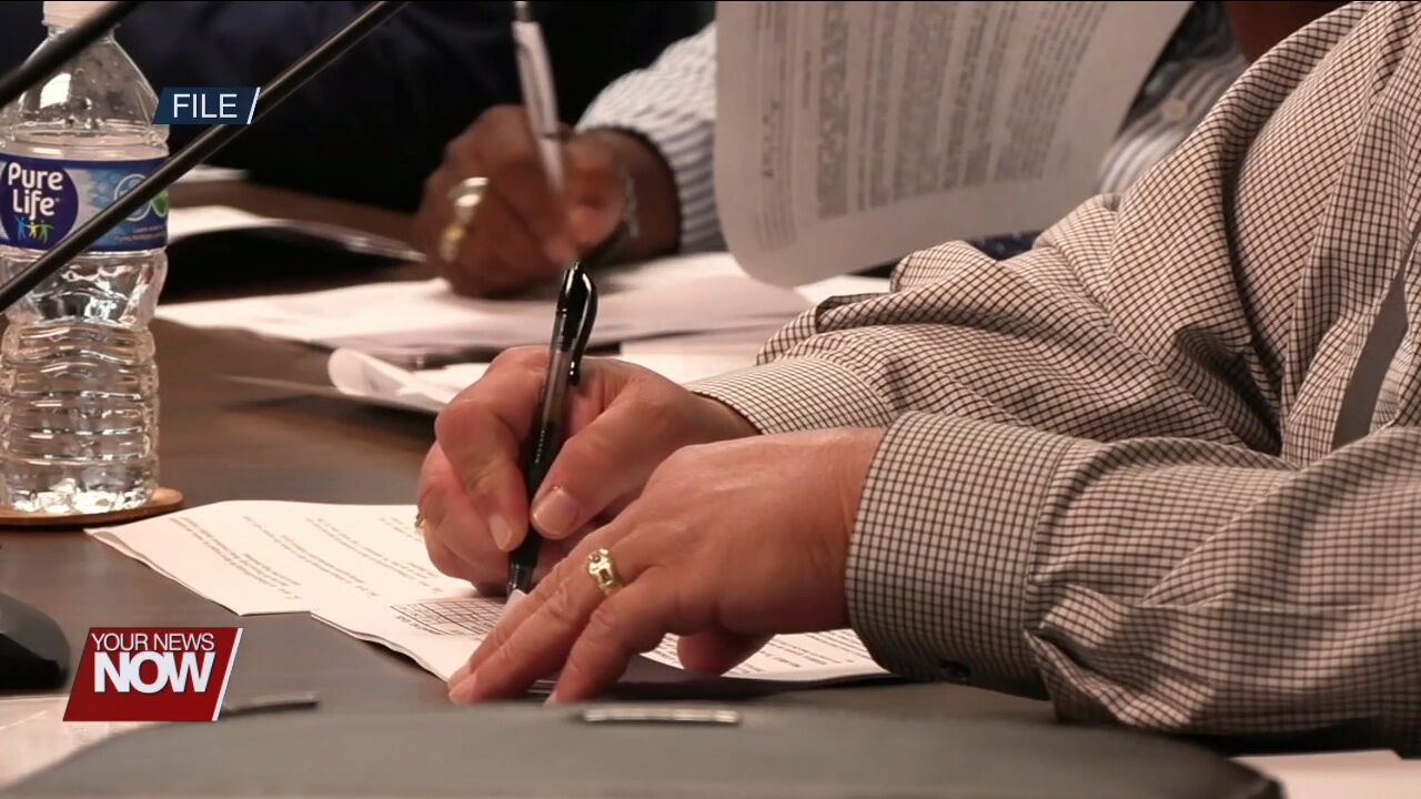 Lima City Council's Finance Committee discusses pay grade for "Senior Investment Analyst" position